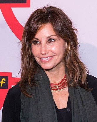 Gina Gershon — Wikipédia.